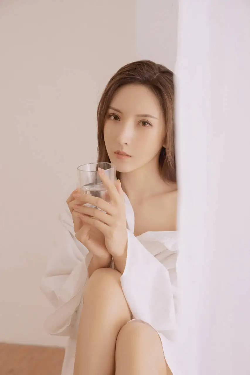 云南贵阳私人伴游幼师费费子
