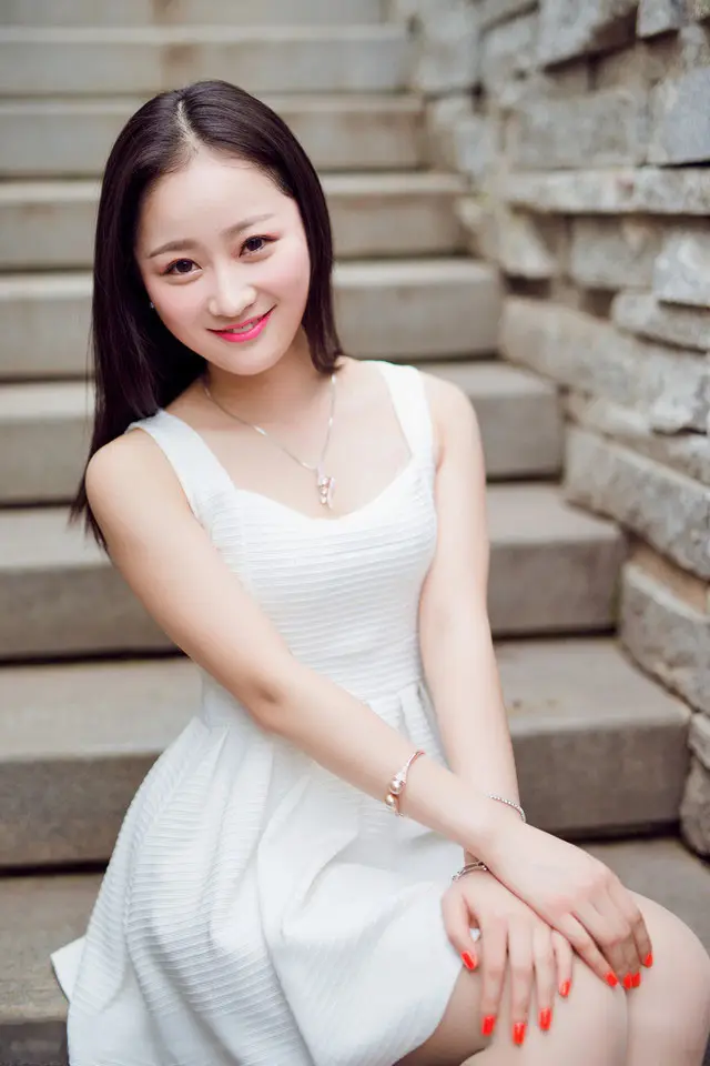云南温州私人伴游商务伴游乔妹的联系方式！