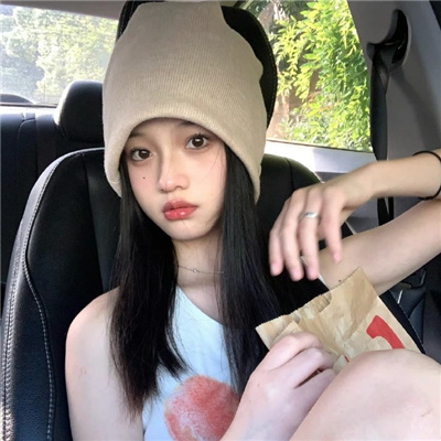 云南伴游女生丛河灵的资料